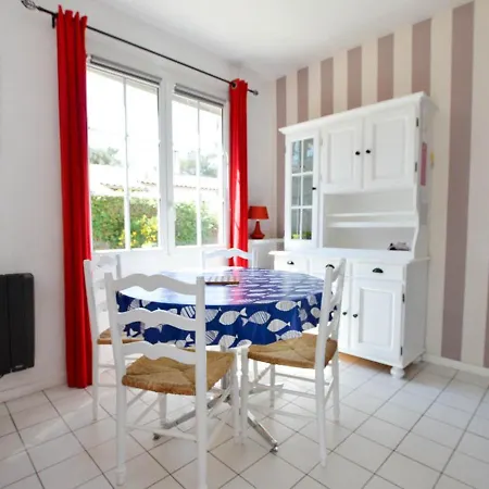 Maison 4 Pieces Au Centre De - 2 Chambres, Animaux Admis - Fr-1-705-34 Prázdninový dům
