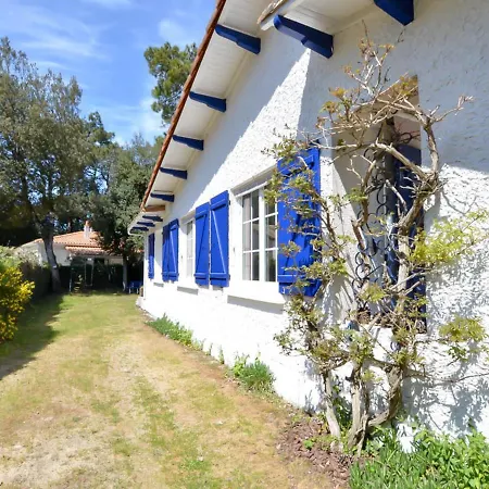 Holiday home Maison 4 Pieces Au Centre De La Palmyre - 2 Chambres, Animaux Admis - Fr-1-705-34 *